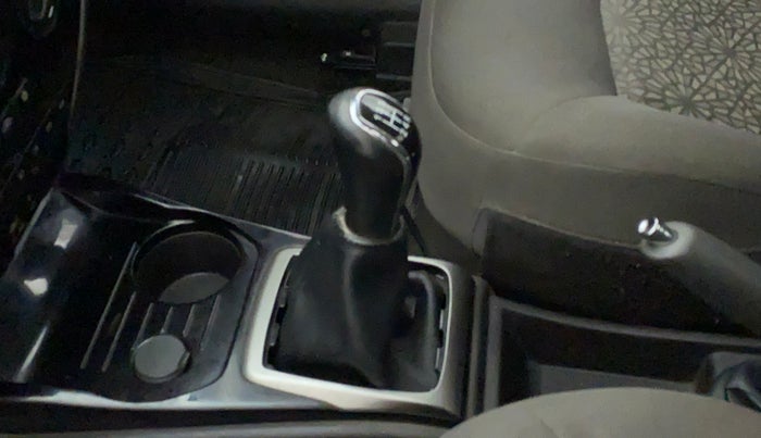 2014 Tata Zest XM PETROL, Petrol, Manual, 63,193 km, Gear lever - Boot cover slightly torn