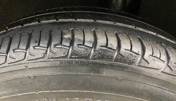 2018 Maruti Baleno DELTA PETROL 1.2, Petrol, Manual, 50,320 km, Left Rear Tyre Tread