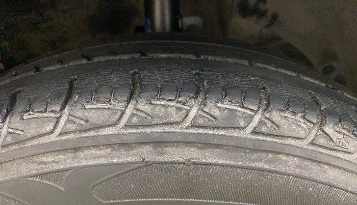 2018 Maruti Baleno DELTA PETROL 1.2, Petrol, Manual, 50,320 km, Right Front Tyre Tread