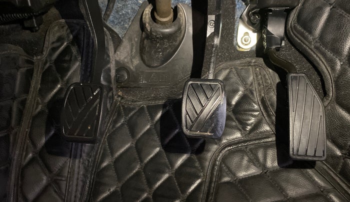 2020 Maruti New Wagon-R LXI 1.0, CNG, Manual, 1,15,676 km, Pedals