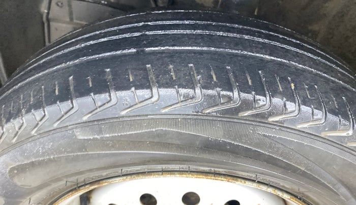 2020 Maruti New Wagon-R LXI 1.0, CNG, Manual, 1,15,676 km, Left Front Tyre Tread