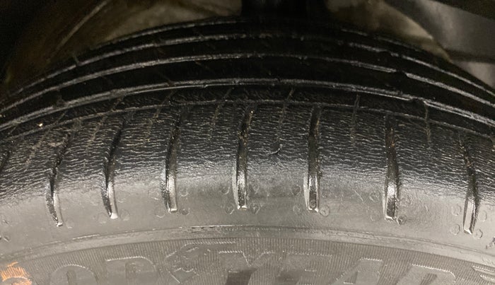 2022 MG HECTOR SHARP HYBRID 1.5 PETROL, Petrol, Manual, 87,438 km, Right Front Tyre Tread