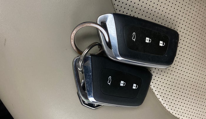 2022 MG HECTOR SHARP HYBRID 1.5 PETROL, Petrol, Manual, 87,438 km, Key Close Up