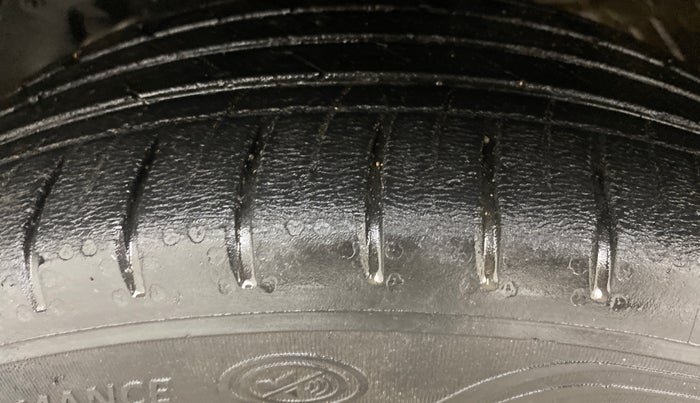 2022 MG HECTOR SHARP HYBRID 1.5 PETROL, Petrol, Manual, 87,438 km, Left Front Tyre Tread