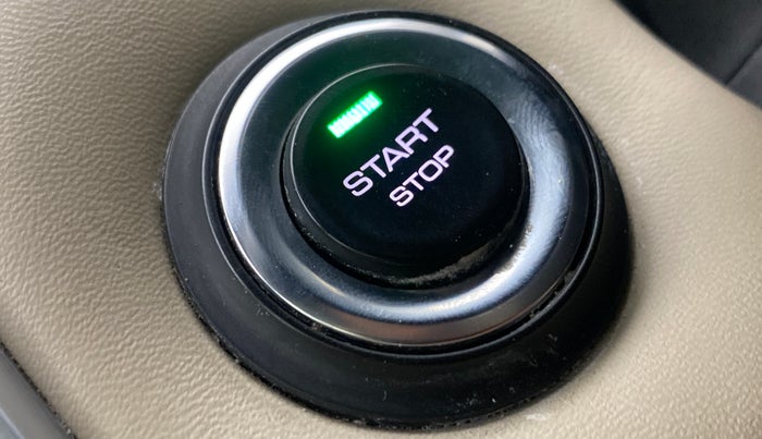 2022 MG HECTOR SHARP HYBRID 1.5 PETROL, Petrol, Manual, 87,438 km, Keyless Start/ Stop Button