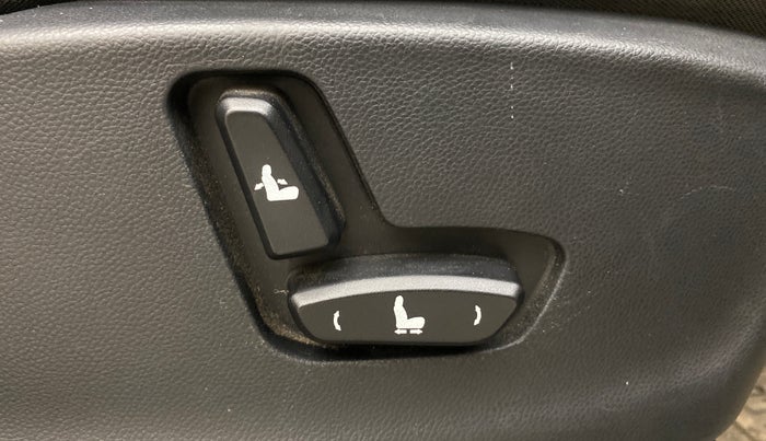 2022 MG HECTOR SHARP HYBRID 1.5 PETROL, Petrol, Manual, 87,438 km, Driver Side Adjustment Panel