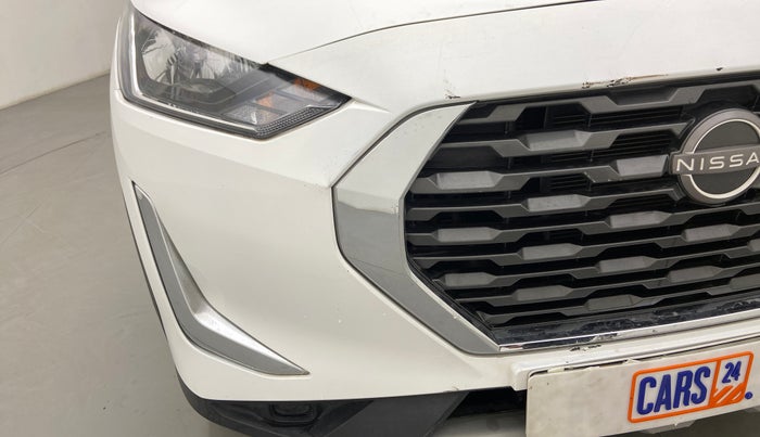 2021 Nissan MAGNITE XE 1.0 MT, Petrol, Manual, 10,111 km, Right fog light - Not fixed properly
