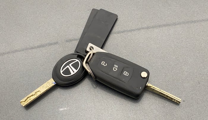 2020 Tata Tiago XZ PETROL, Petrol, Manual, 64,181 km, Key Close Up