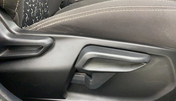 2020 Tata Tiago XZ PETROL, Petrol, Manual, 64,181 km, Driver Side Adjustment Panel