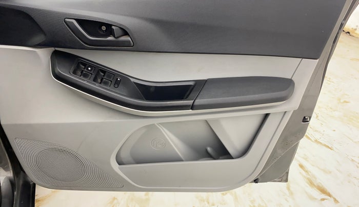 2020 Tata Tiago XZ PETROL, Petrol, Manual, 64,181 km, Driver Side Door Panels Control