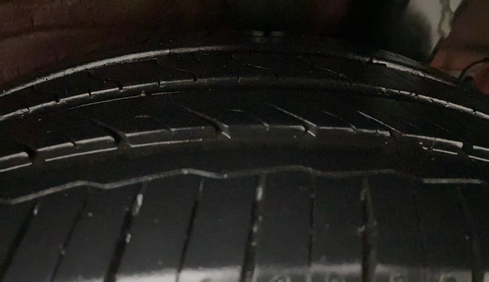 2013 Hyundai Grand i10 SPORTZ AT 1.2 KAPPA VTVT, Petrol, Automatic, 48,787 km, Left Rear Tyre Tread