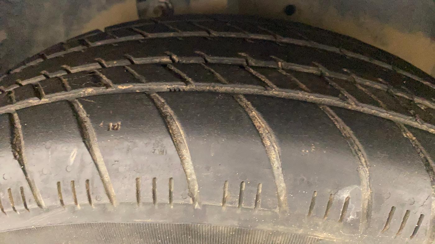 2014 Maruti Celerio VXI, Petrol, Manual, 23,609 km, Right Front Tyre Tread