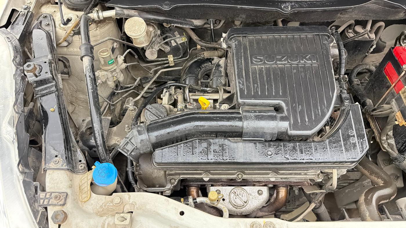 2013 Maruti Swift Dzire VXI, Petrol, Manual, 45,913 km, Engine View - Right