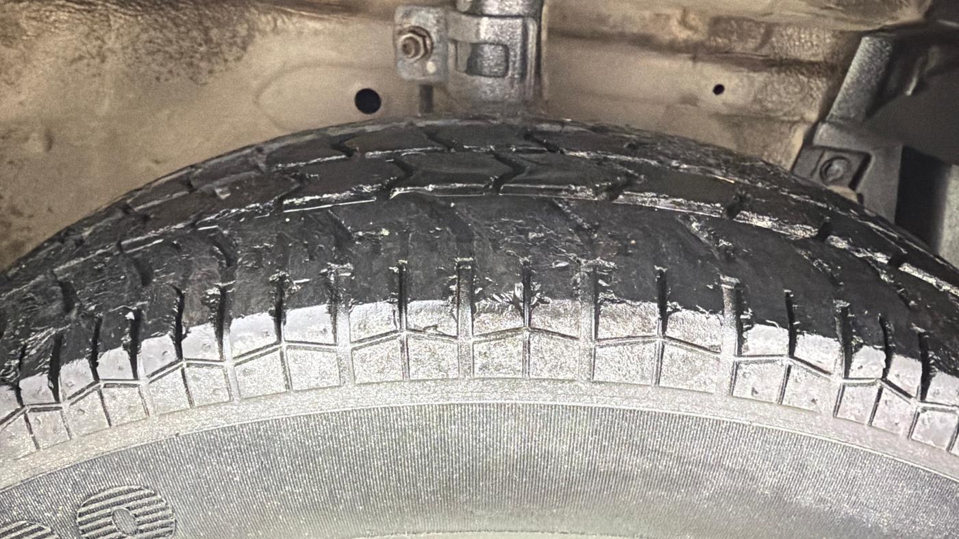 2013 Maruti Swift Dzire VXI, Petrol, Manual, 45,913 km, Right Front Tyre Tread