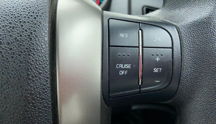 2021 Mahindra XUV500 W7 AT, Diesel, Automatic, 15,770 km, Adaptive Cruise Control