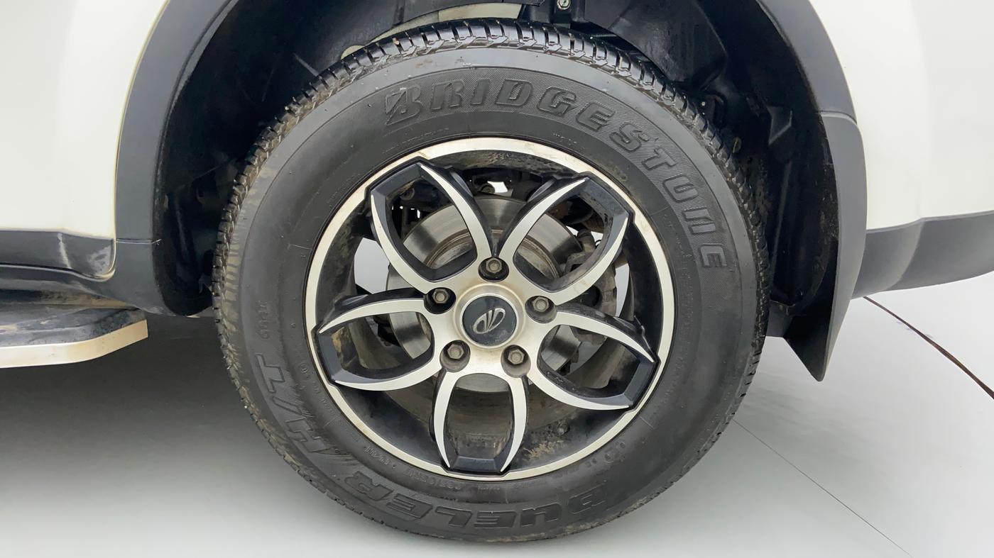 2021 Mahindra XUV500 W7 AT, Diesel, Automatic, 15,770 km, Left Rear Wheel