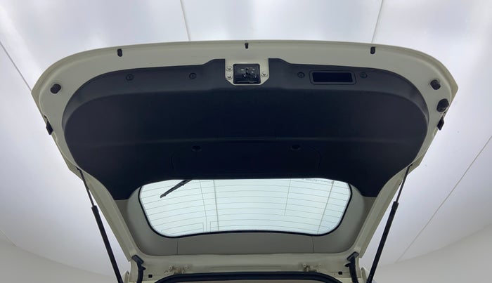 2021 Mahindra XUV500 W7 AT, Diesel, Automatic, 15,770 km, Boot Door Open