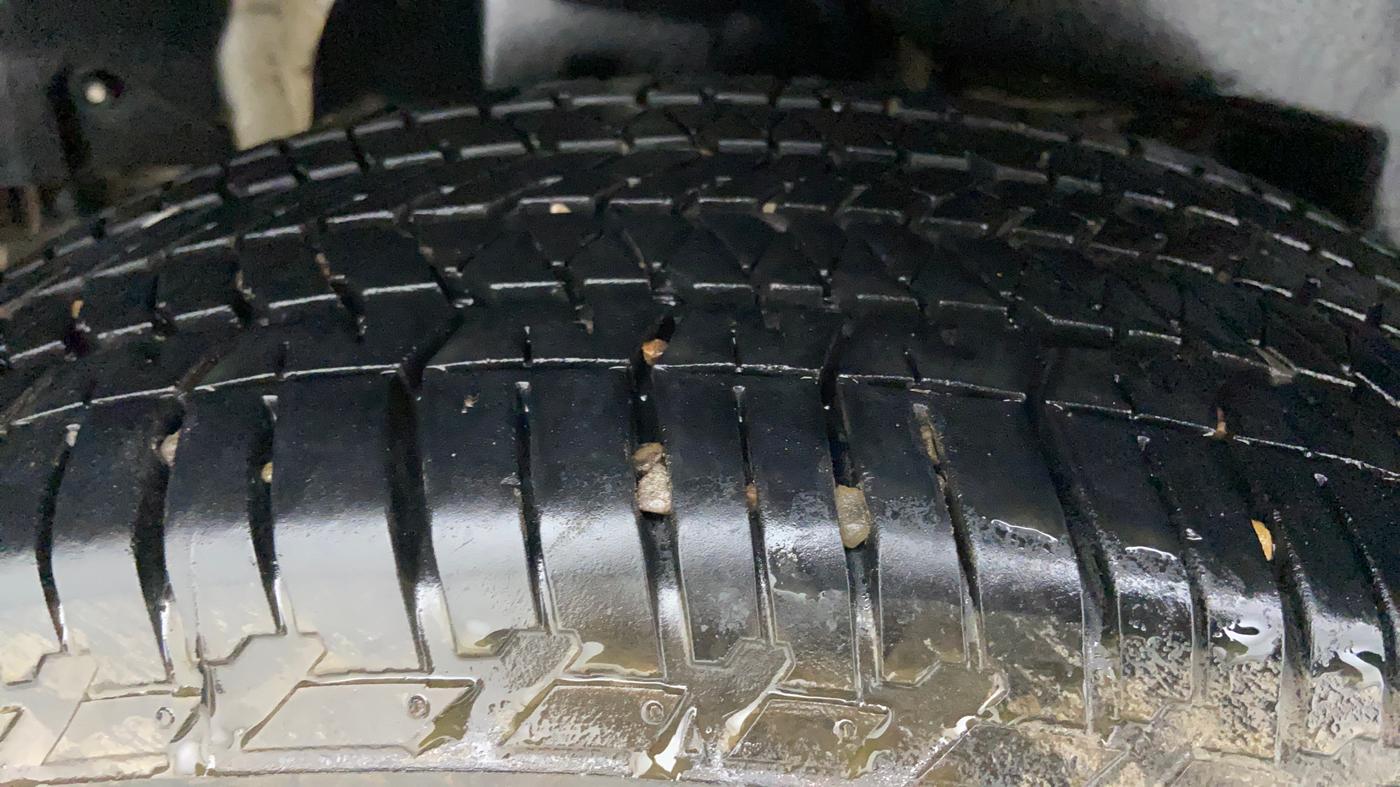 2021 Mahindra XUV500 W7 AT, Diesel, Automatic, 15,770 km, Right Rear Tyre Tread