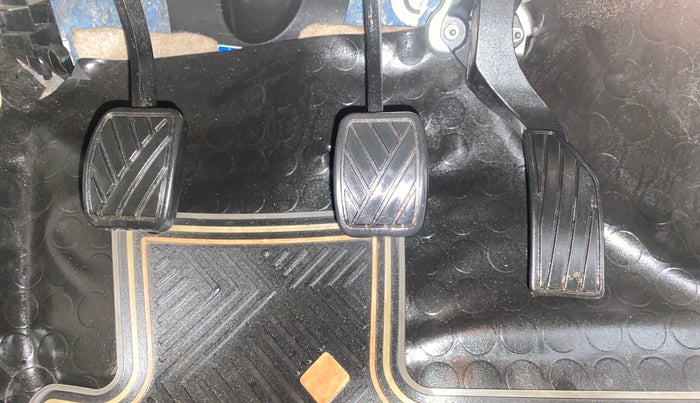 2018 Maruti Ciaz ALPHA 1.4 PETROL, Petrol, Manual, 64,711 km, Pedals