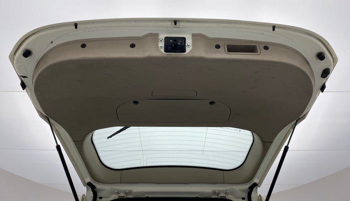 2016 Mahindra XUV500 W6 4X2, Diesel, Manual, 79,313 km, Boot Door Open