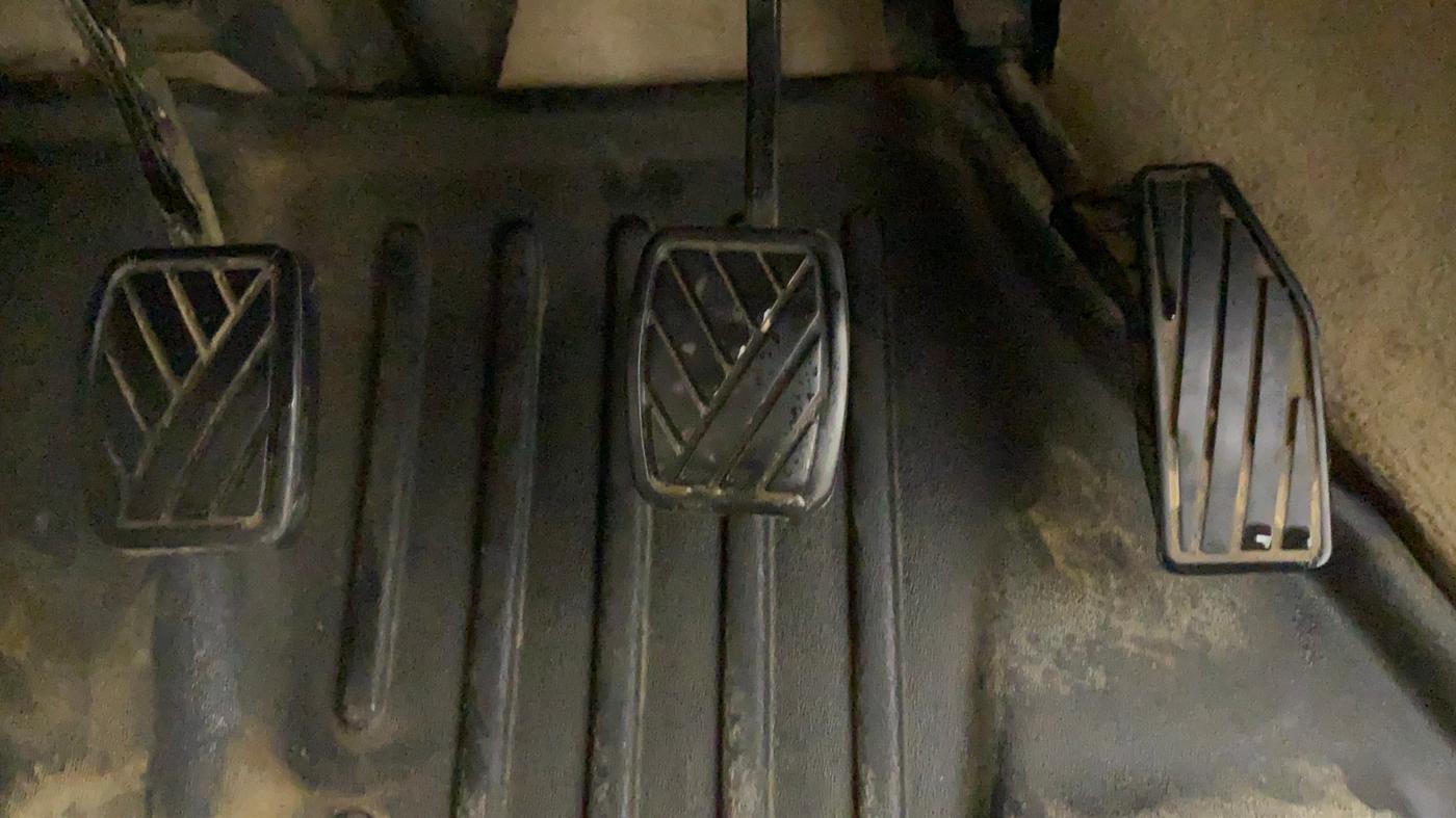 2022 Maruti Dzire ZXI CNG, CNG, Manual, 38,520 km, Pedals
