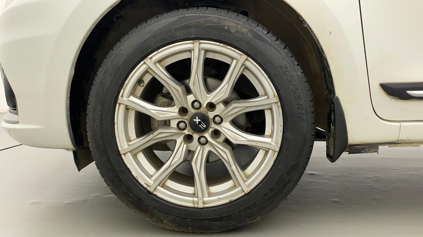 2022 Maruti Dzire ZXI CNG, CNG, Manual, 38,520 km, Left Front Wheel