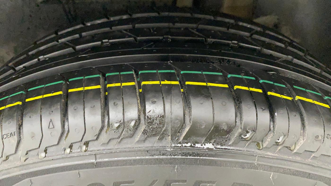 2022 Maruti Dzire ZXI CNG, CNG, Manual, 38,520 km, Left Rear Tyre Tread