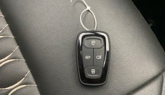 2023 Tata PUNCH ACCOMPLISHED DAZZLE SUNROOF CNG MT, CNG, Manual, 12,238 km, Key Close Up