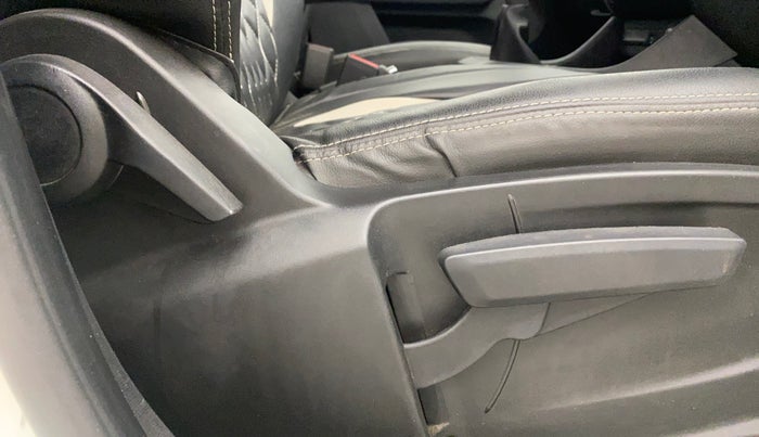 2023 Tata PUNCH ACCOMPLISHED DAZZLE SUNROOF CNG MT, CNG, Manual, 12,238 km, Driver Side Adjustment Panel