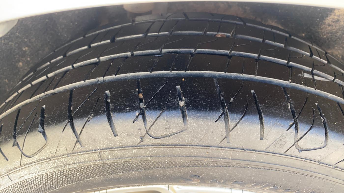 2017 Ford Ecosport TITANIUM 1.5L PETROL, Petrol, Manual, 1,37,077 km, Right Rear Tyre Tread