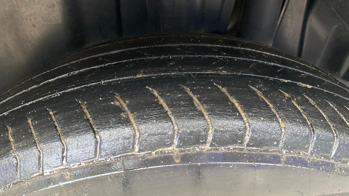 2022 Maruti Vitara Brezza VXI, CNG, Manual, 69,439 km, Left Rear Tyre Tread