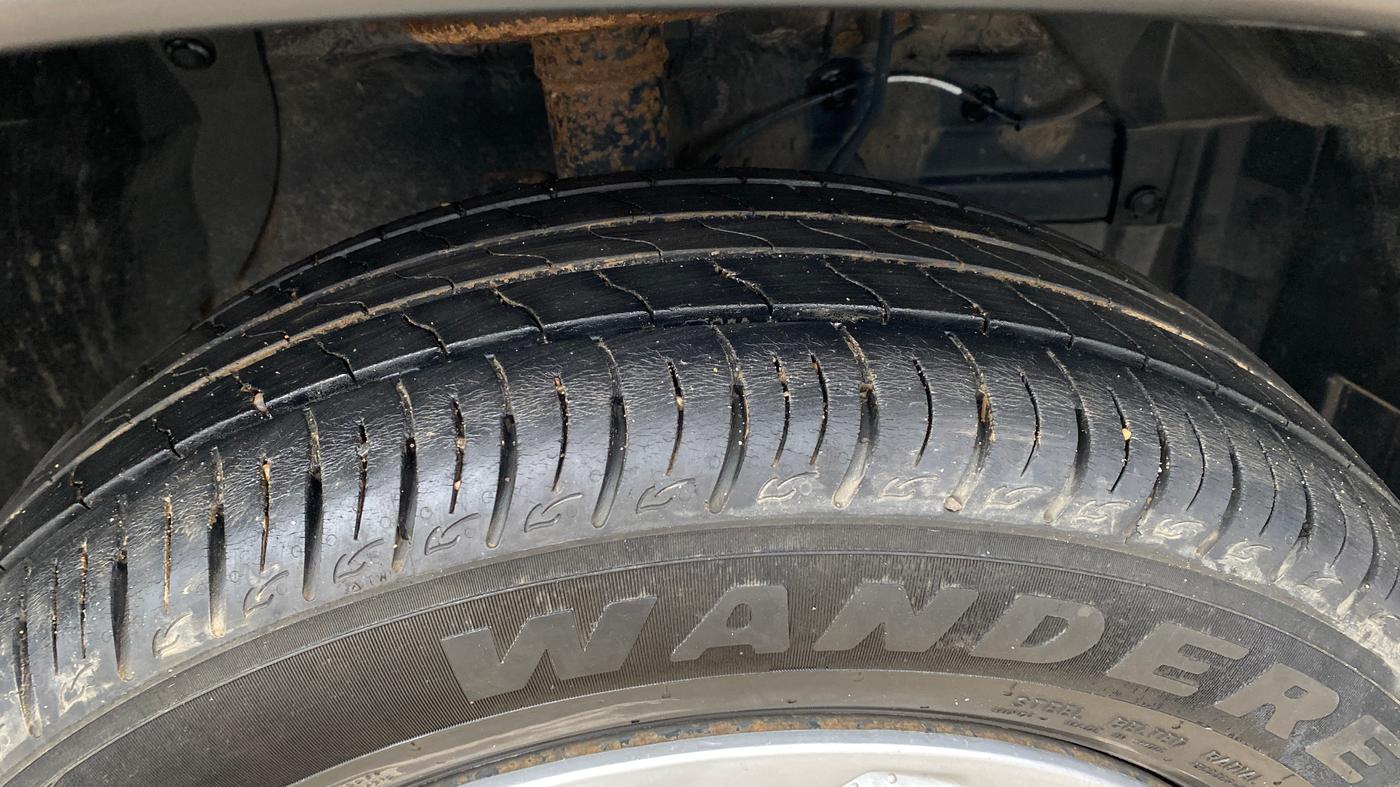 2022 Maruti Vitara Brezza VXI, CNG, Manual, 69,439 km, Right Front Tyre Tread