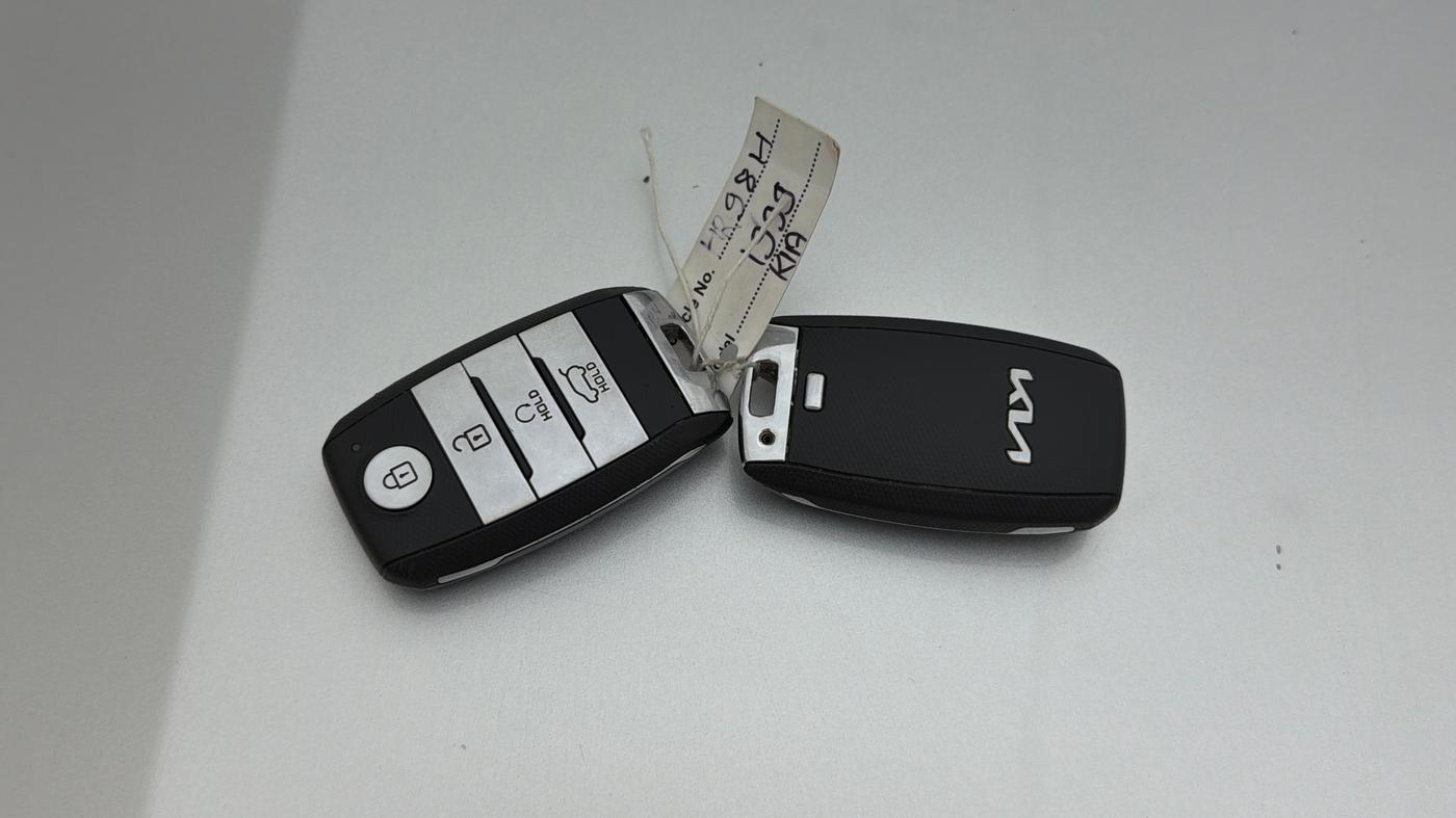 2022 KIA SONET HTK PLUS 1.0 IMT, Petrol, Manual, 41,183 km, Key Close Up