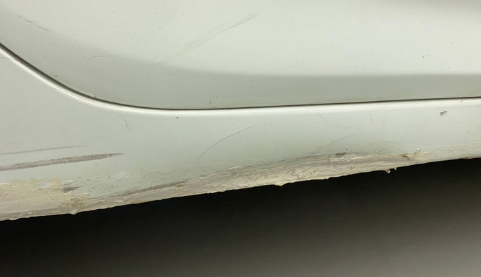 2012 Hyundai Verna FLUIDIC 1.6 VTVT SX, Petrol, Manual, 85,385 km, Right running board - Slightly dented