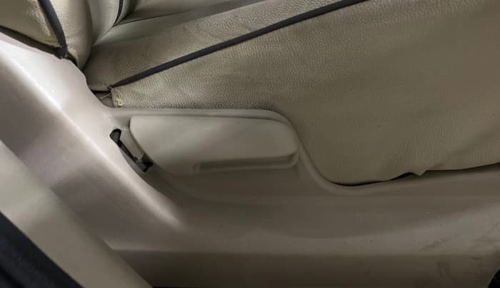 2017 Maruti Ertiga VXI, Petrol, Manual, 34,899 km, Driver Side Adjustment Panel