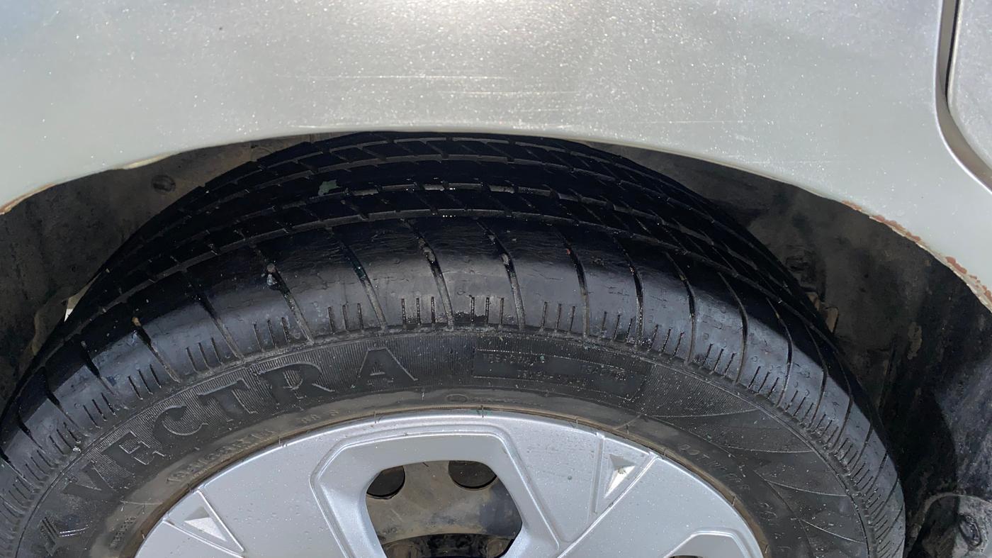 2017 Maruti Ertiga VXI, Petrol, Manual, 34,899 km, Right Rear Tyre Tread