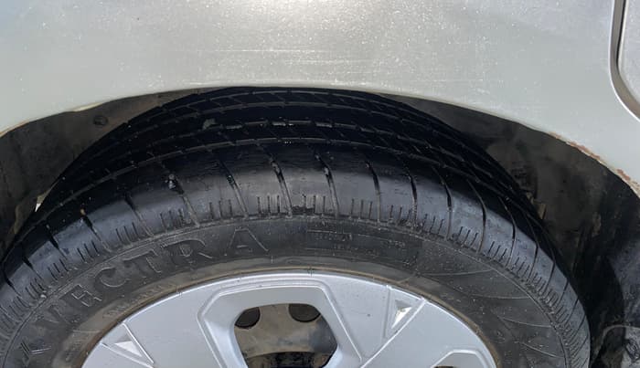 2017 Maruti Ertiga VXI, Petrol, Manual, 34,899 km, Right Rear Tyre Tread
