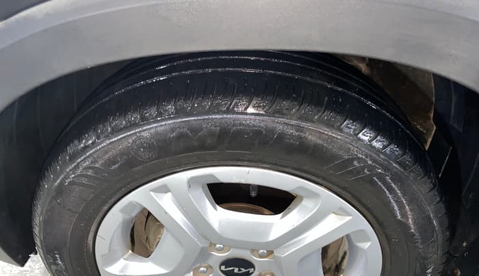 2021 KIA SONET HTK PLUS 1.2, Petrol, Manual, 63,461 km, Left Front Tyre Tread