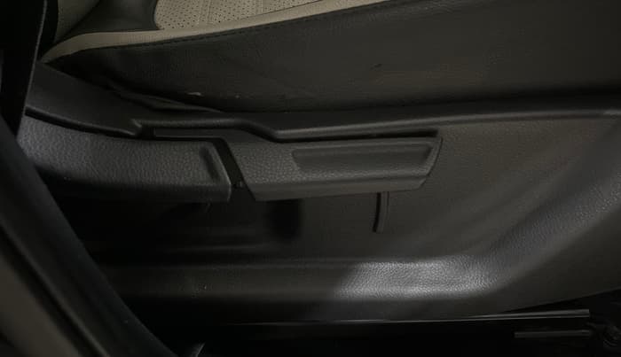 2021 KIA SONET HTK PLUS 1.2, Petrol, Manual, 63,461 km, Driver Side Adjustment Panel