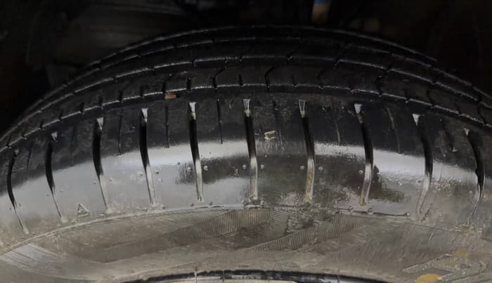 2023 Maruti Baleno DELTA 1.2 AGS, Petrol, Automatic, 23,619 km, Left Front Tyre Tread