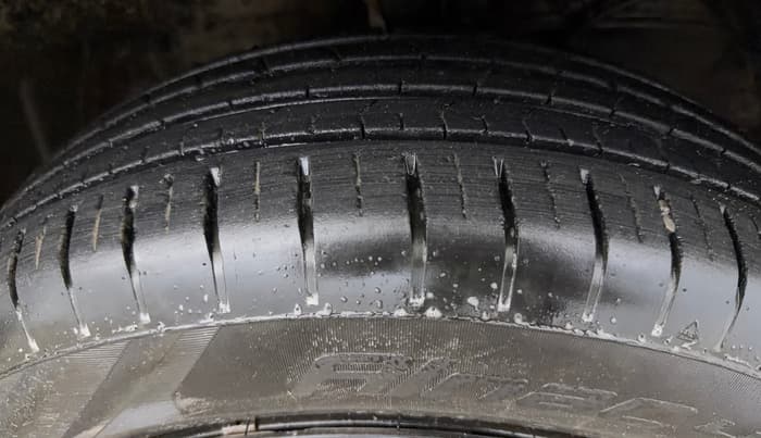 2023 Maruti Baleno DELTA 1.2 AGS, Petrol, Automatic, 23,619 km, Right Front Tyre Tread