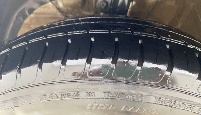 2018 Maruti Swift VDI AMT, Diesel, Automatic, 95,760 km, Left Front Tyre Tread