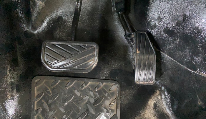 2018 Maruti Swift VDI AMT, Diesel, Automatic, 95,760 km, Pedals