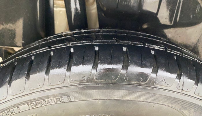 2018 Maruti Swift VDI AMT, Diesel, Automatic, 95,760 km, Right Rear Tyre Tread