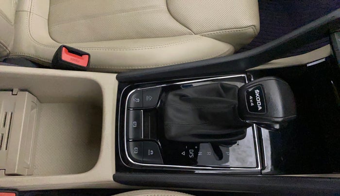 2023 Skoda Kodiaq L&K, Petrol, Automatic, 64,295 km, Gear Lever