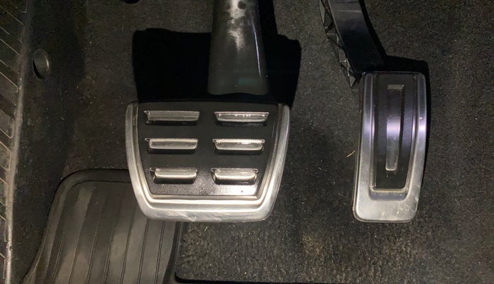 2023 Skoda Kodiaq L&K, Petrol, Automatic, 64,295 km, Pedals