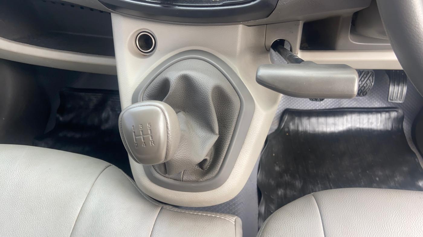 2014 Datsun Go T, Petrol, Manual, 46,466 km, Gear Lever