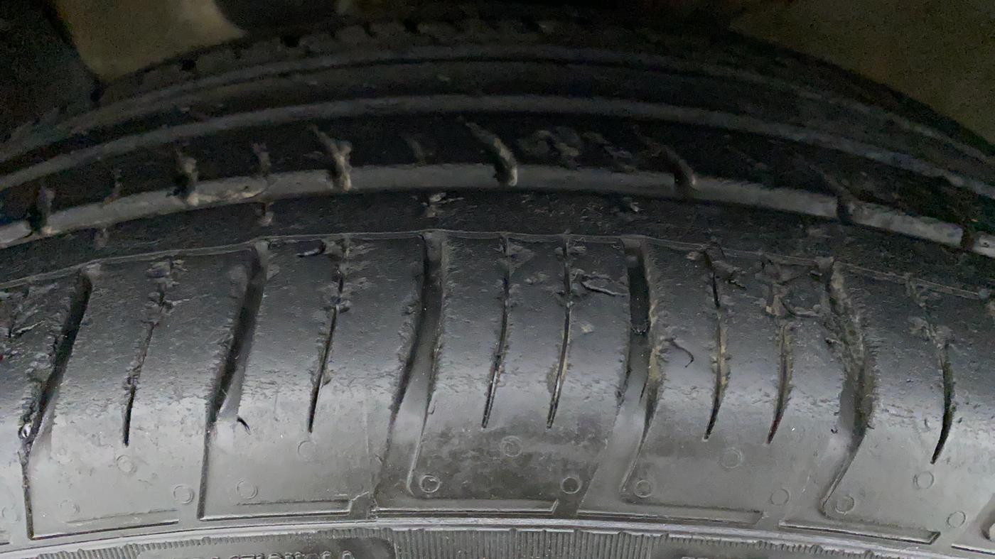 2017 Hyundai Creta 1.6 CRDI SX PLUS AUTO, Diesel, Automatic, 87,142 km, Left Front Tyre Tread