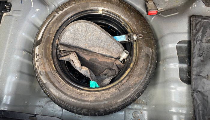 2022 Hyundai GRAND I10 NIOS MAGNA CORPORATE EDITION 1.2 KAPPA VTVT, Petrol, Manual, 17,381 km, Spare Tyre