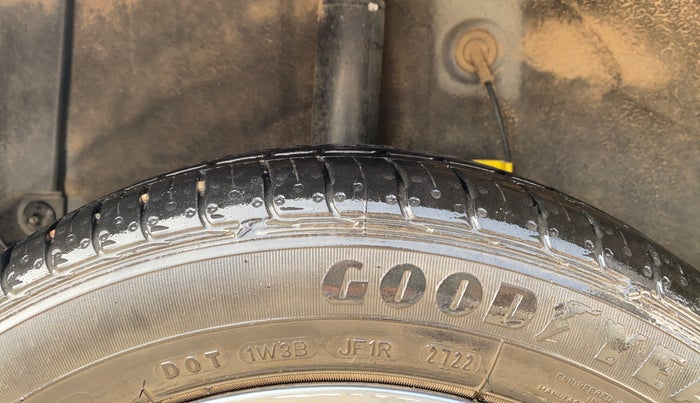 2022 Hyundai GRAND I10 NIOS MAGNA CORPORATE EDITION 1.2 KAPPA VTVT, Petrol, Manual, 17,381 km, Right Rear Tyre Tread